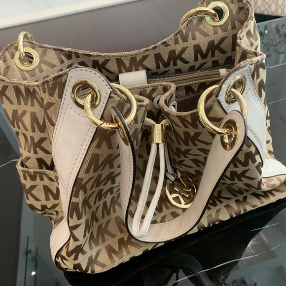 Michael Kors Shoulder Bag - Picture 1 of 4